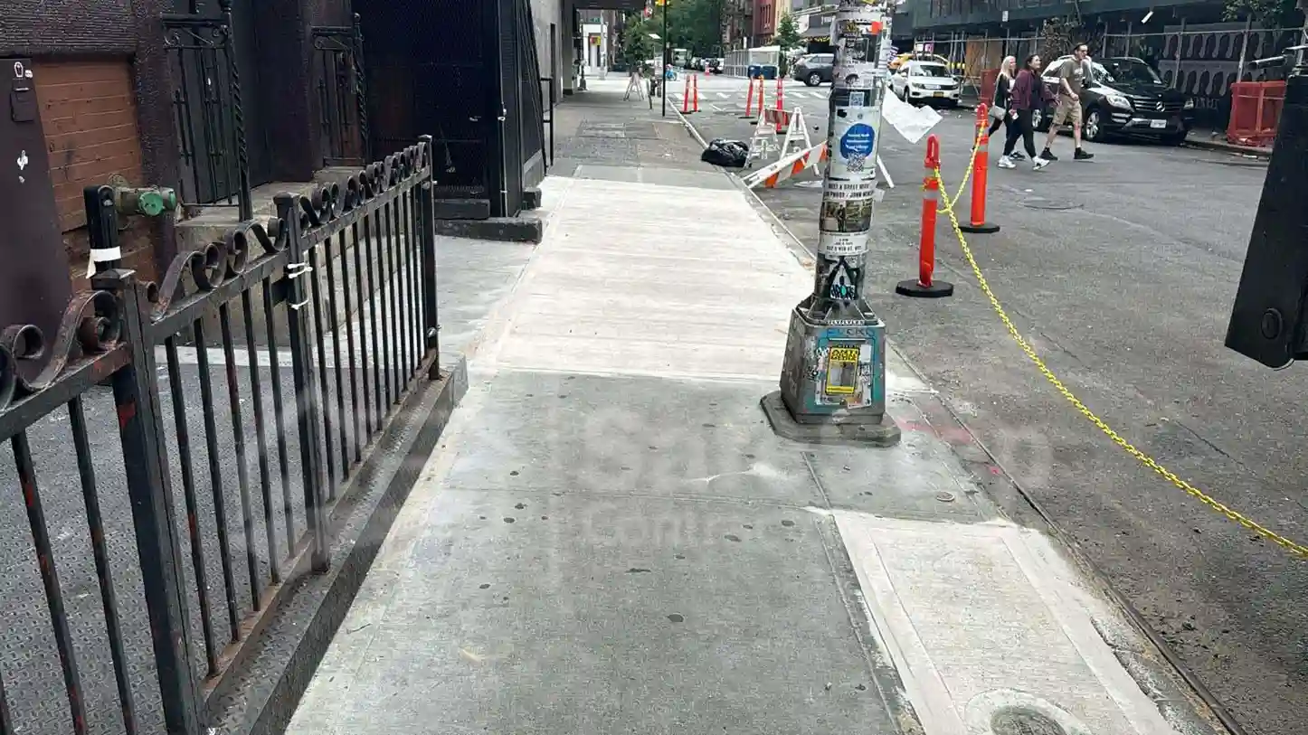Sidewalk Curb Repair Image